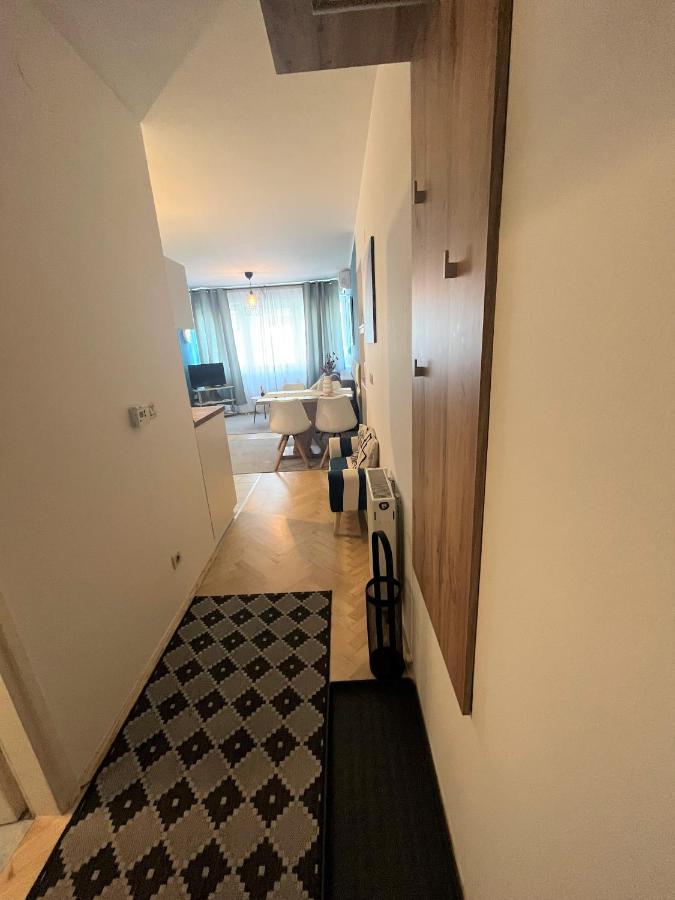 Cosy - Downtown With Own Parking Spot In The Garage Apartmán *